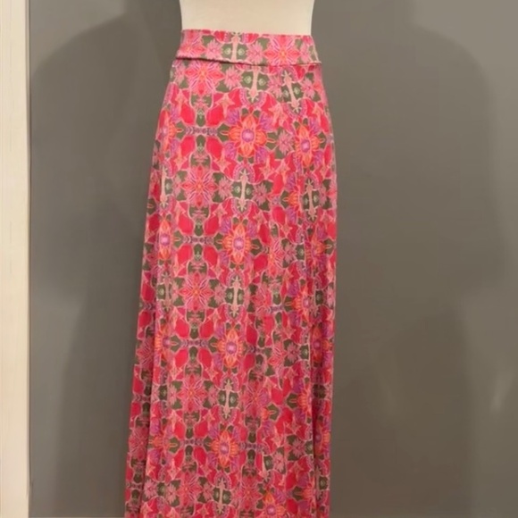 Misa Los Angeles Dresses & Skirts - *GENTLY WORN* Misa Los Angeles Lorenza Maxi Skirt